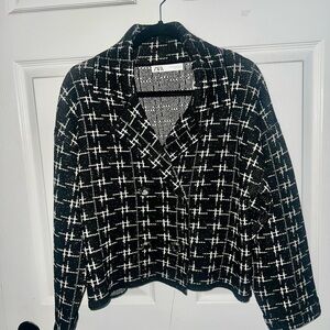 Zara Women's Black and White Checkered Sweater/ Blazer